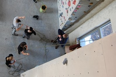 Obisk plezalnega centra s skupino Rdeča kljuka, ZVI Logatec